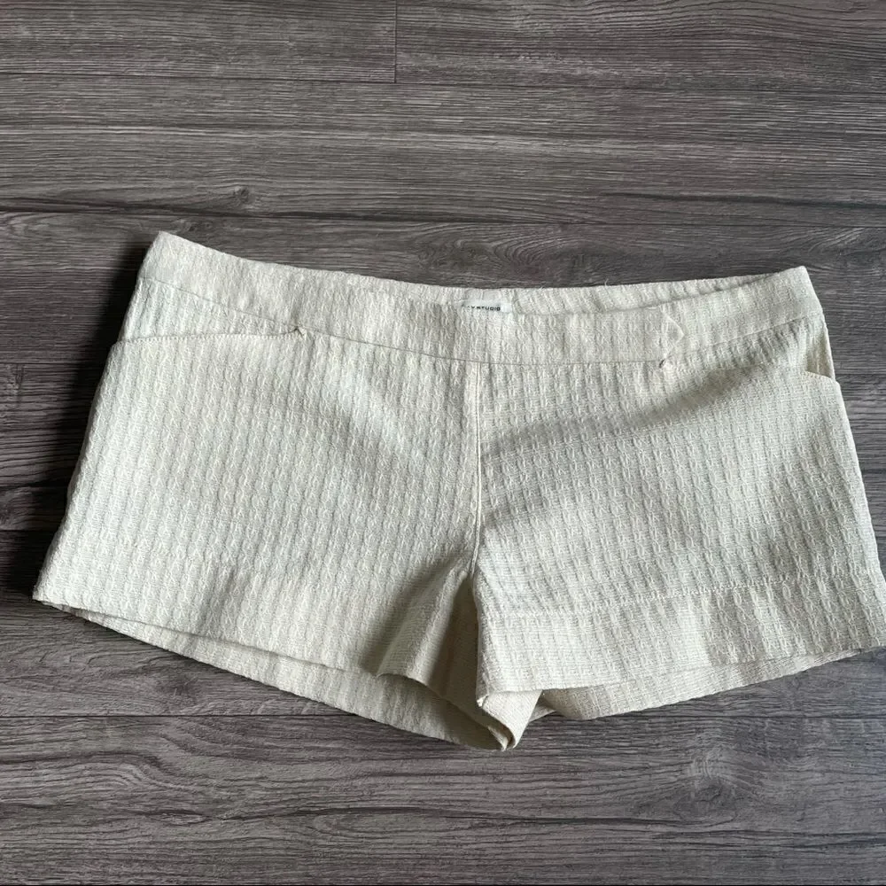 MAX STUDIO Vintage Light Yellow Textured Tailored Dress Shorts